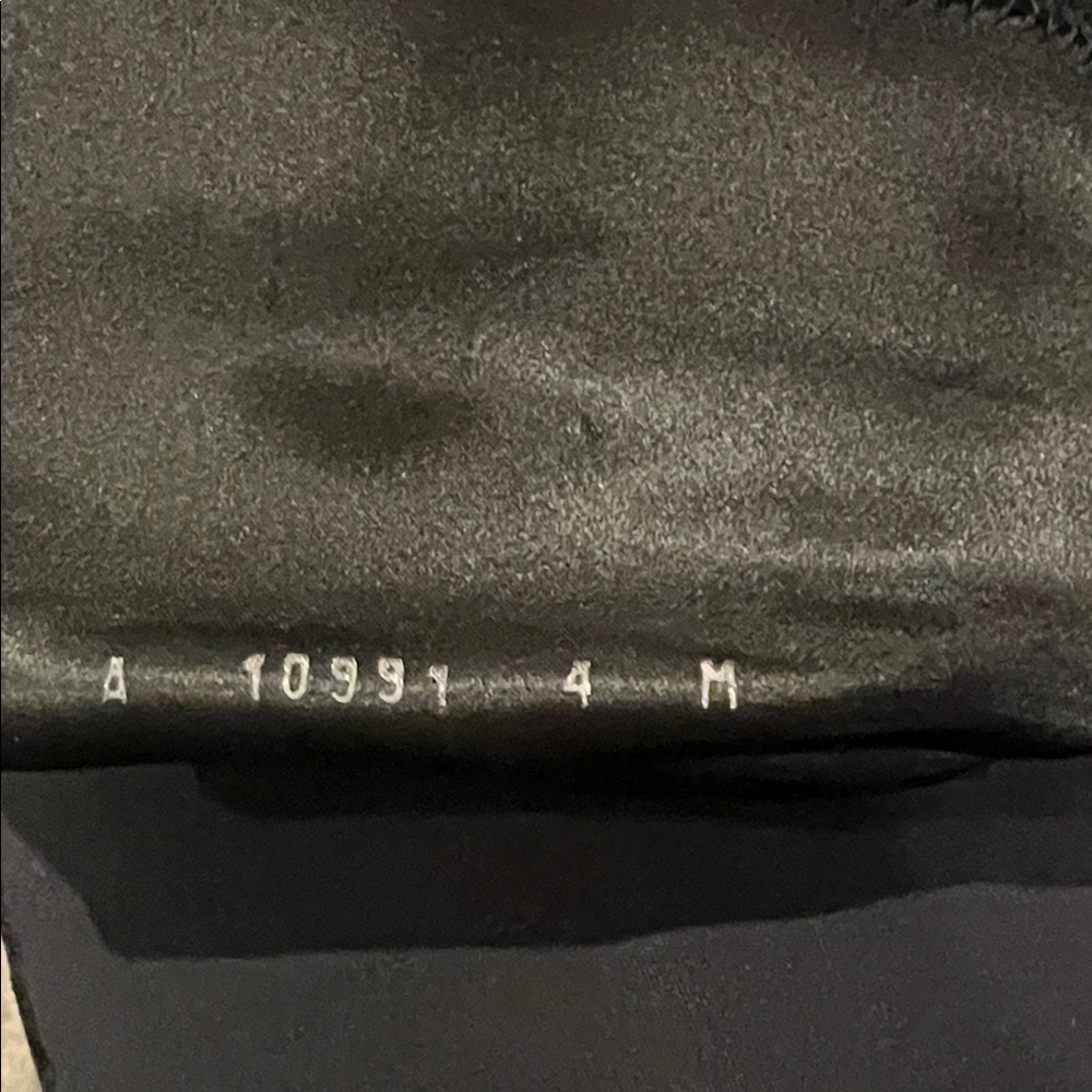 Stuart Weitzman Elegant Black Over-the-Knee Boots Size 4 - Picture 6 of 7